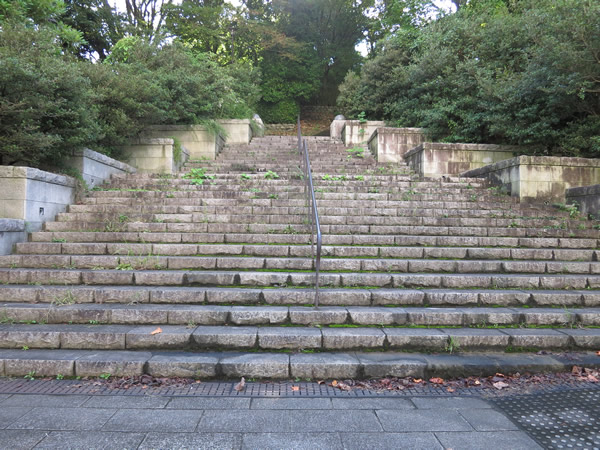九兵衛坂公園入り口